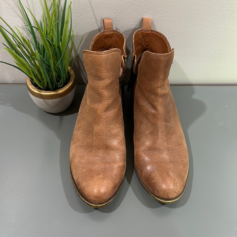 Lucky brand bootie